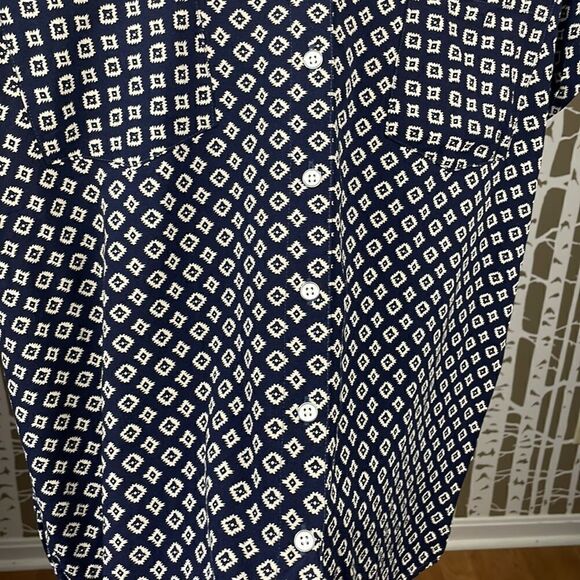JACHS Girlfriend Cap Sleeve Button Down Short Sleeve Printed Blouse navy & cream - Picture 3 of 13